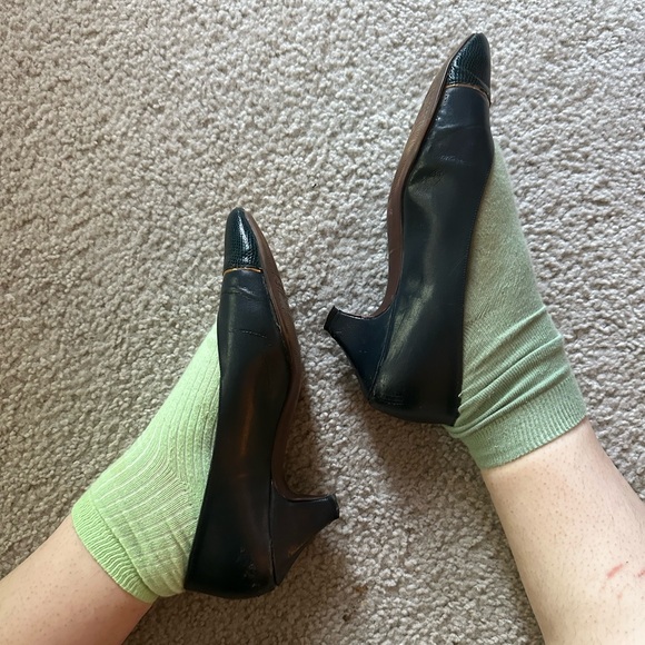 Navy Blue leather pointed toe kitten heels  with a 2 inch heel. - Picture 1 of 11